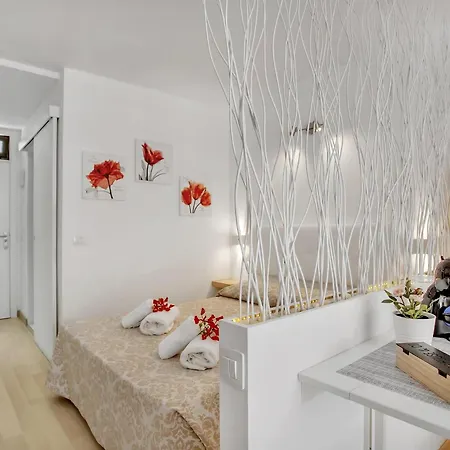 Estudio Renovado Con Piscina, Wi-fi Y Parking En Playa De Las Americas - Es-347-8